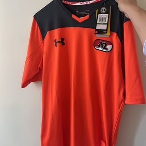 Under Armour Fitted men’s top large